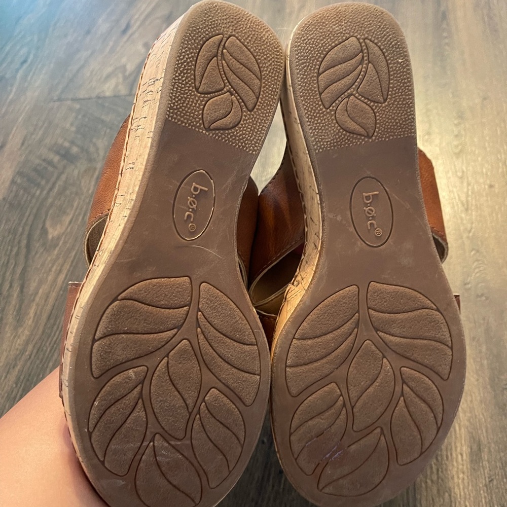 Brown comfy wedges - Picture 3 of 3